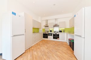 KITCHEN 4 300x200 - Handover: Derry's Cross, Plymouth