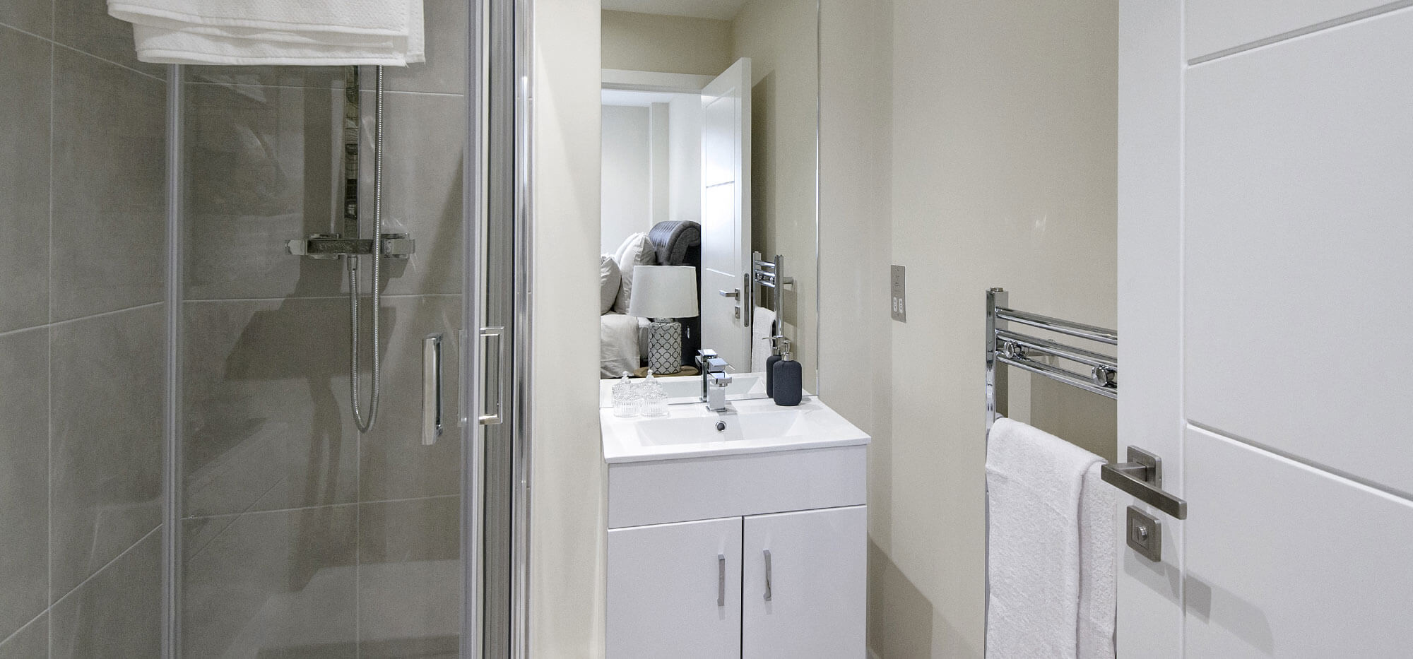 gallery2 1 - Past Project: Broadway House, London